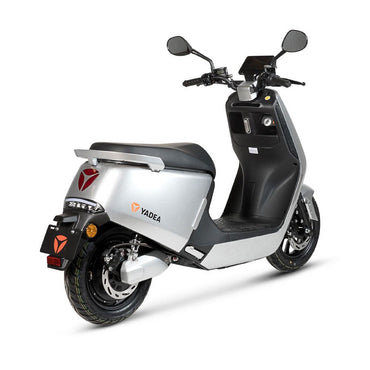 YADEA G5 Silver 45km/h - ÖREBRO MC SERVICE