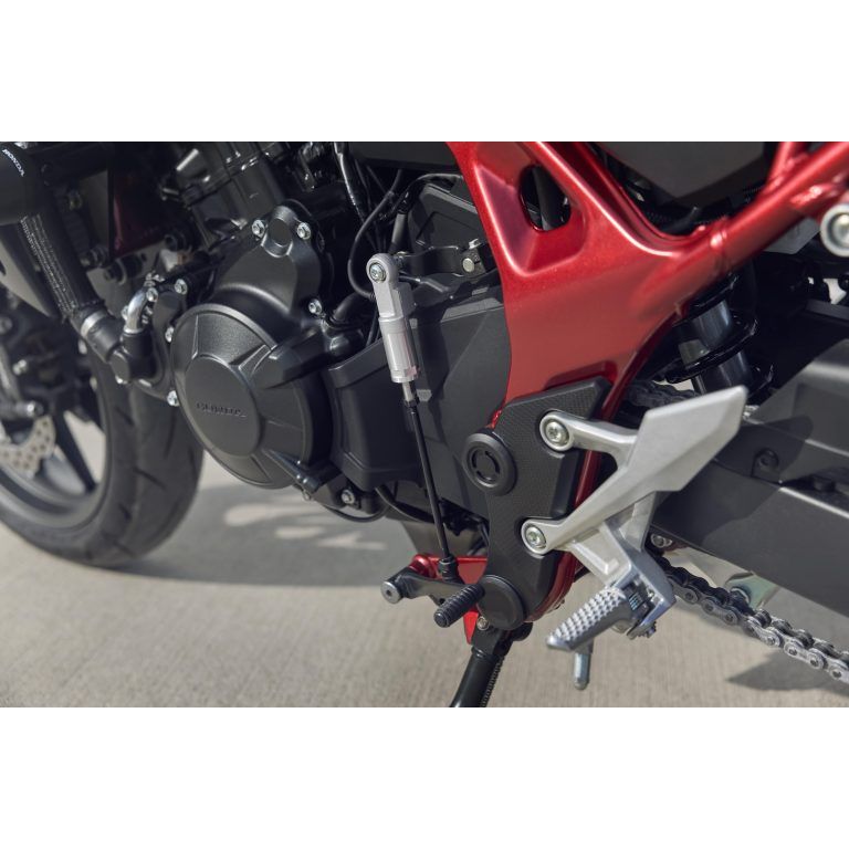 Honda CB750 Hornet 2025