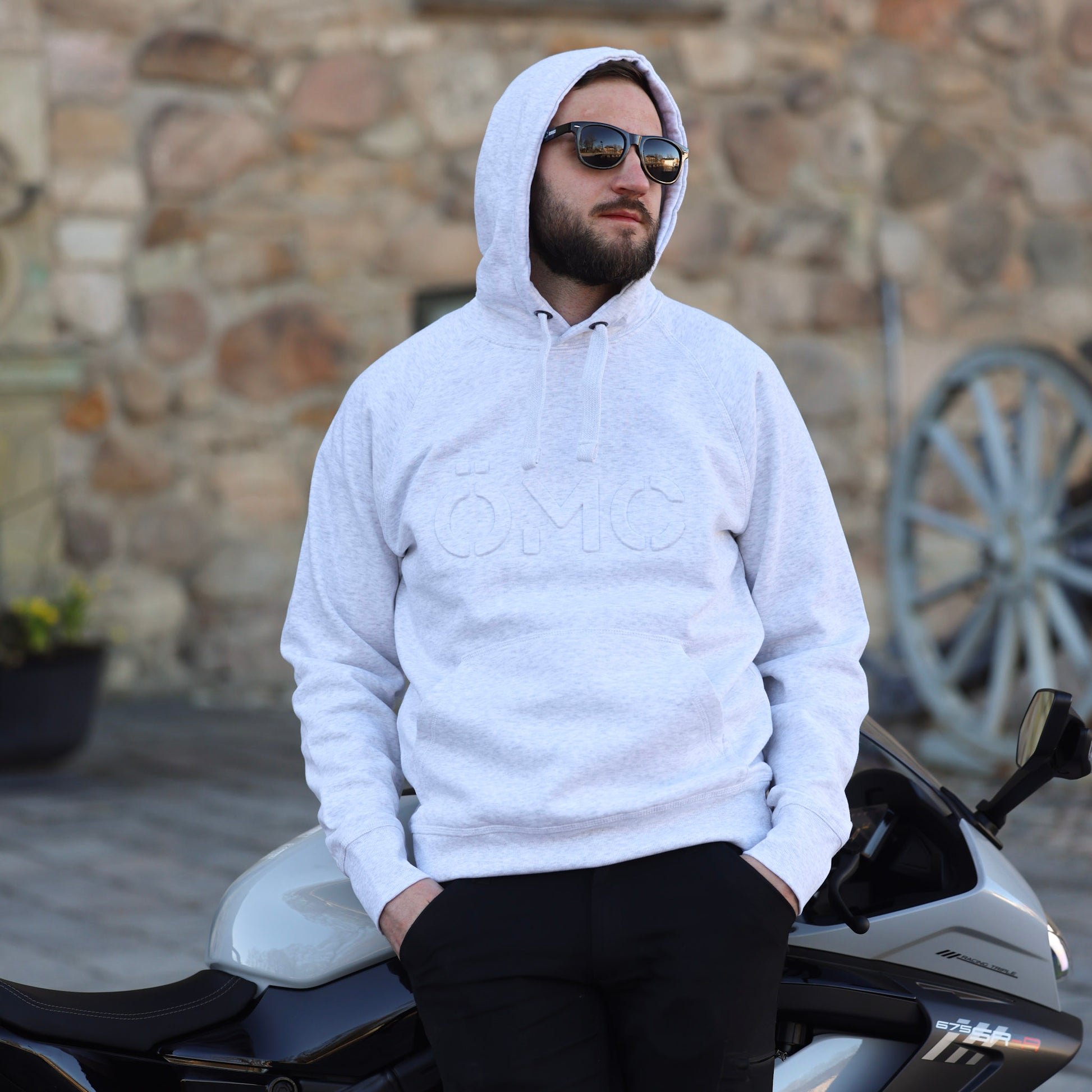 ÖMC Hoodie Ljusgråmelerad - ÖREBRO MC SERVICE